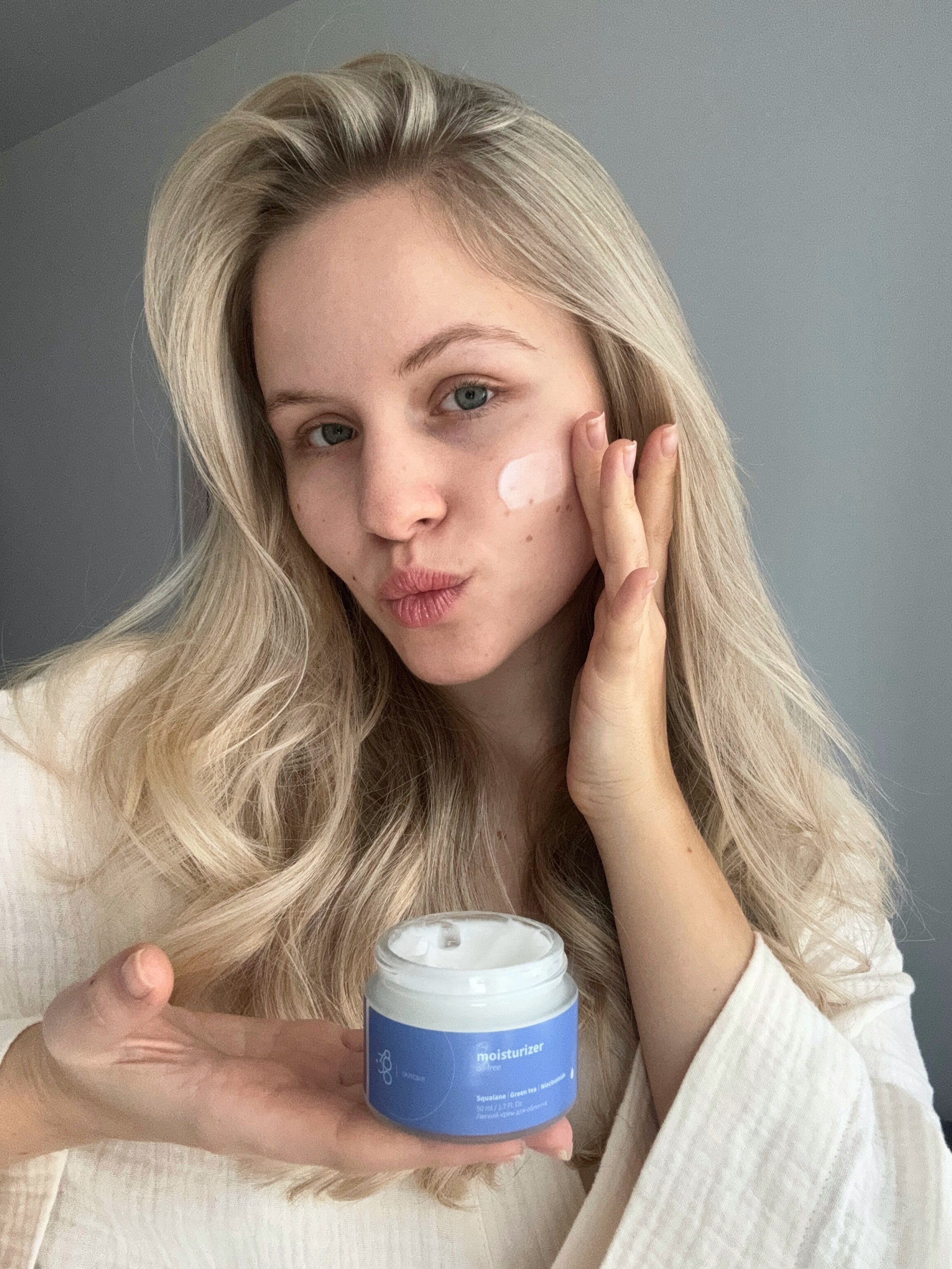 Легкий зволожувальний крем для обличчя | 380 Skincare