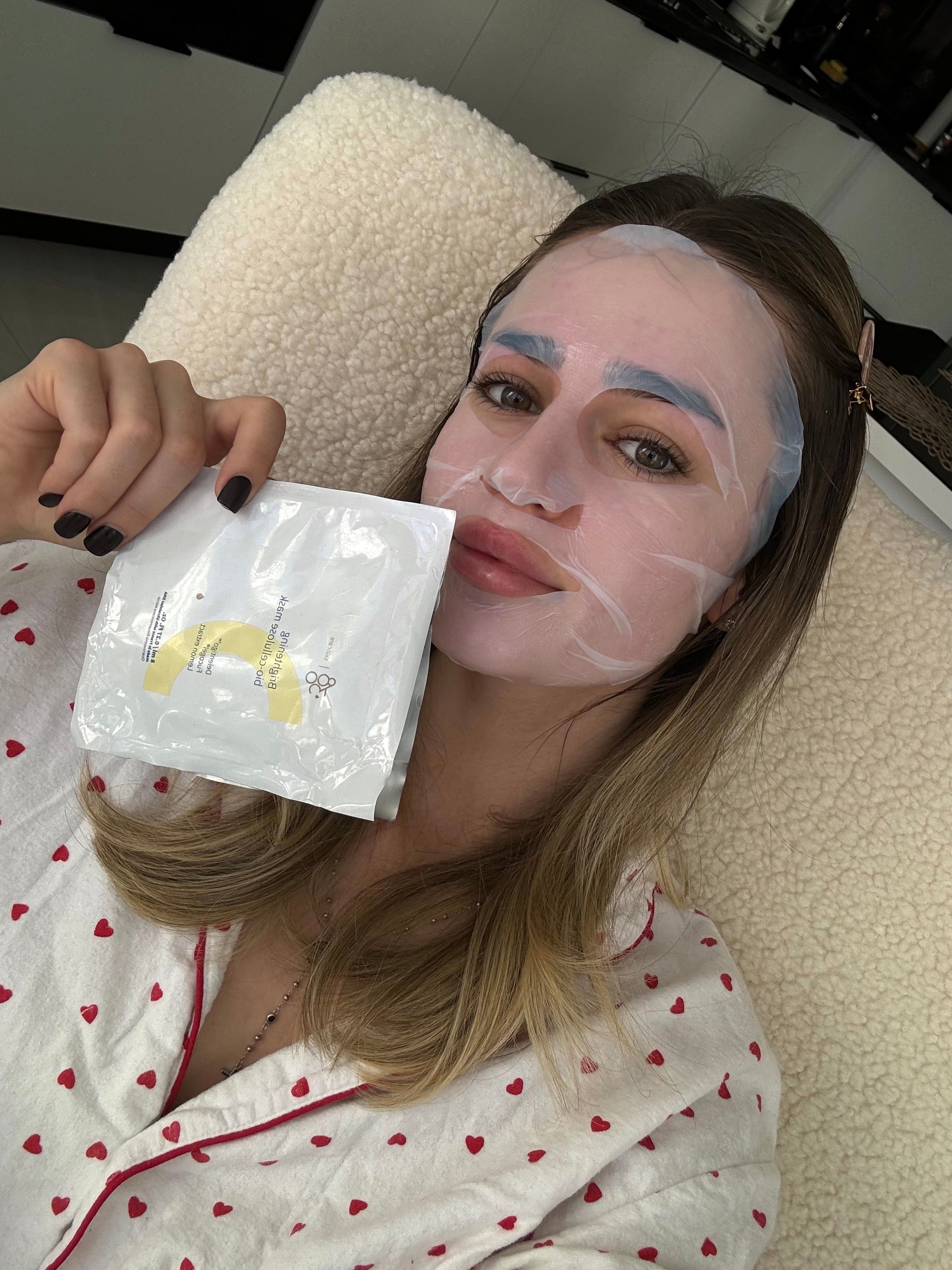 BRIGHTENING – біоцелюлозна маска для сяяння обличчя